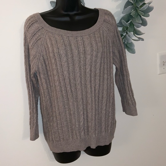 Knit Sweater • American Eagle Outfitters - Picture 2 of 4